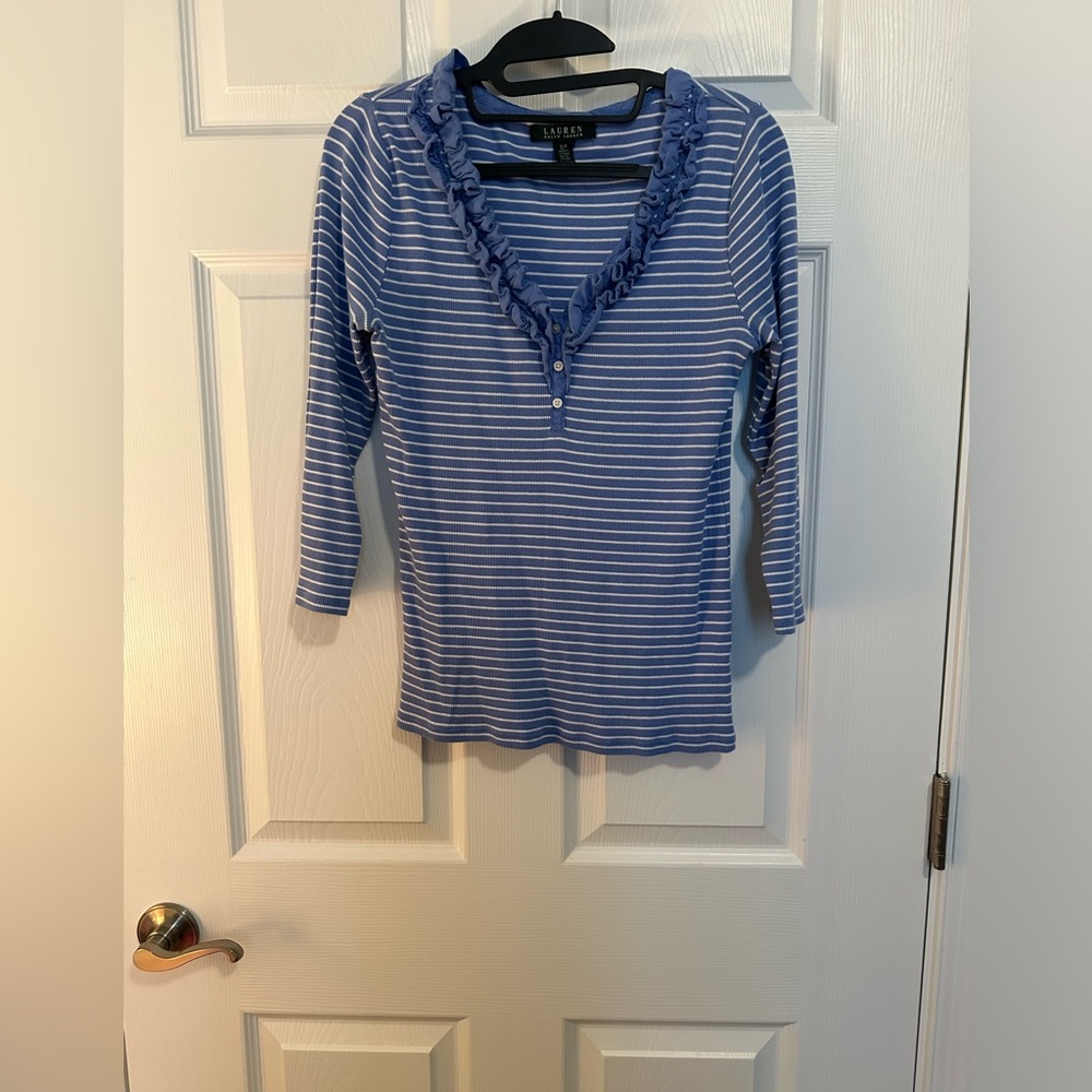EUC 🎃 Lauren Ralph Lauren lightweight knit top.